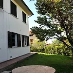 Aparthotel House Aurora 3*